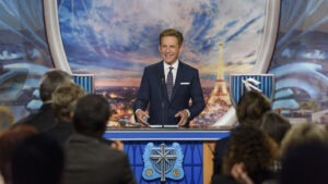 David Miscavige lors de l'inauguration de l'Eglise de Scientology du grand Paris