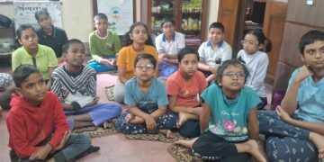 À Calcutta, des élèves s’engagent pour les pollinisateurs en mode interreligieux