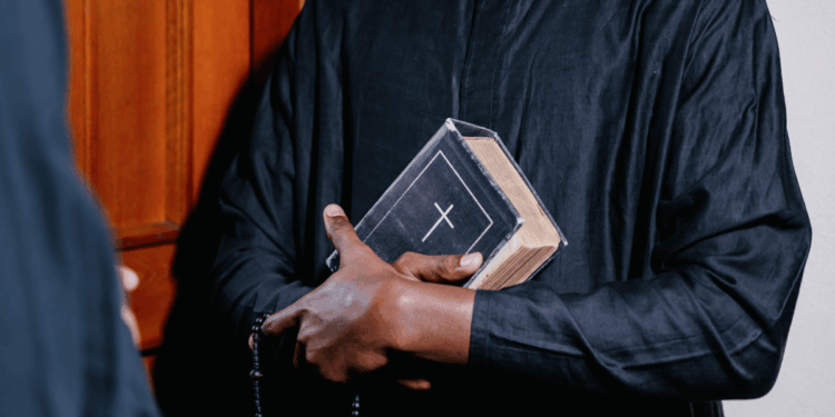 Pretres-maries-dans-leglise-catholique-750x375 L'actualité des religions en France et dans le monde