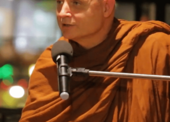 Ajahn Jayasaro à Bangkok - Archives Buddhadāsa Indapañño Archives, recadrage Khiikiat / Wikimedia Commons — CC BY 3.0