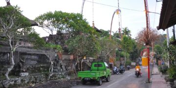 Des-Penjors-a-Bali-360x180 L'actualité des religions en France et dans le monde