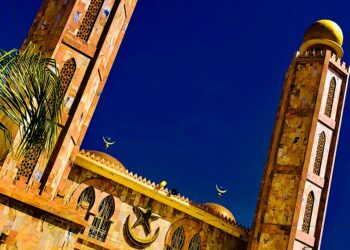 La mosquée Serigne Babacar Sy à Tivaouane, l’un des principaux centres de la confrérie tidjane au Sénégal.