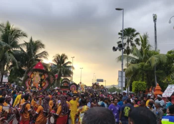 Des fidèles participent à la procession de Thaipusam aux grottes de Batu, en Malaisie, le 11 février 2025.